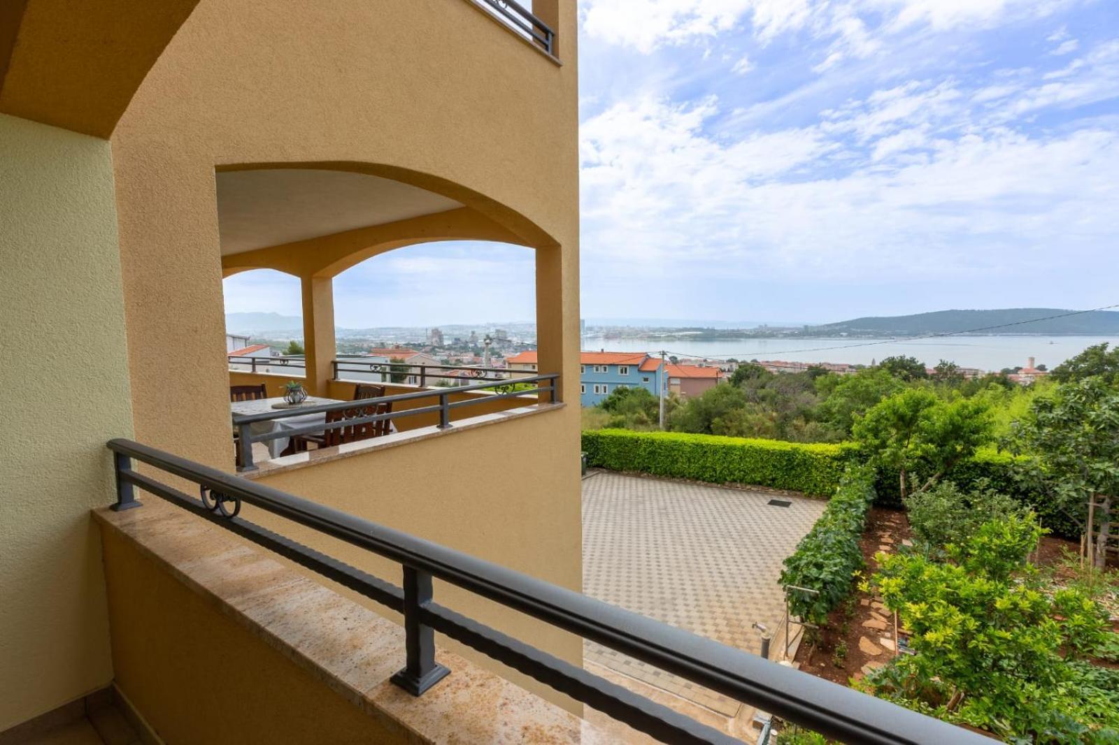 Apartman Milka Kaštela Exterior foto